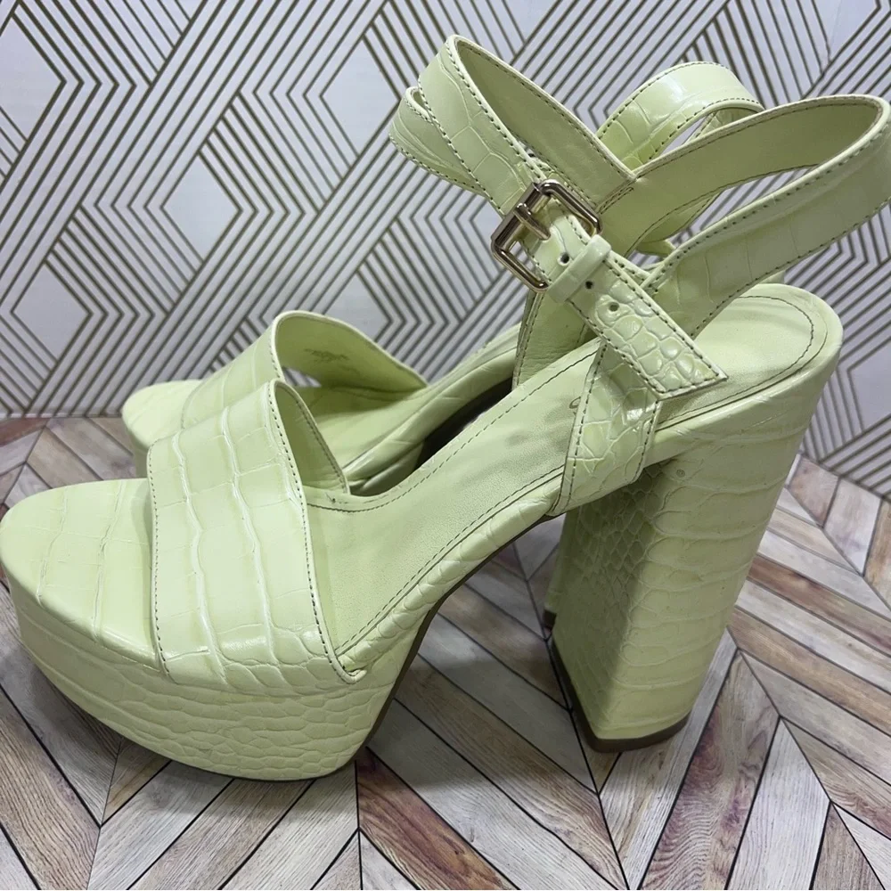 Guess Platform Block Heels Light‎ Green Size 8 sb